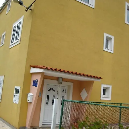 Apartment With A Parking Space Kastel Stari, - 12691 Kastela